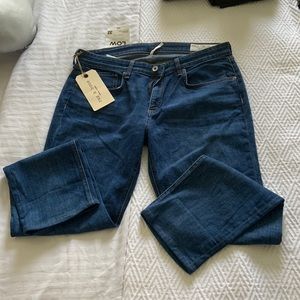 rag & bone New York Dre Low-Rise Slim Boyfriend Jeans